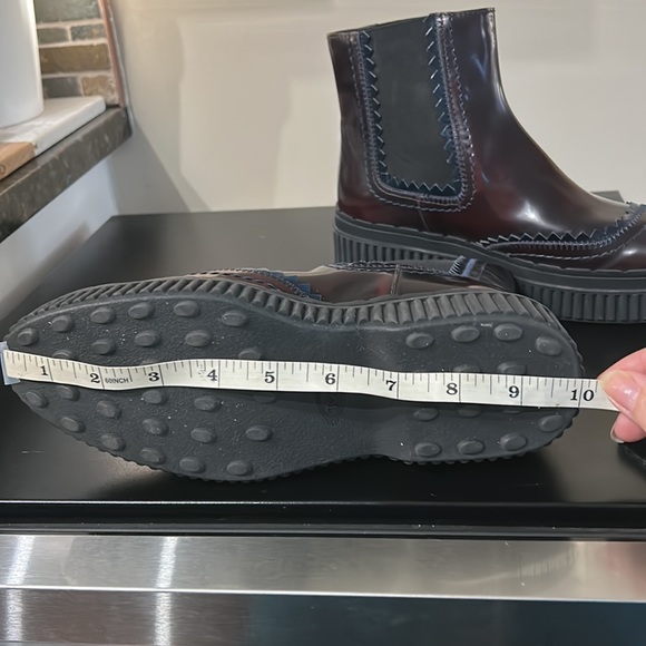 Tod’s Leather Chelsea Booties - Picture 6 of 6